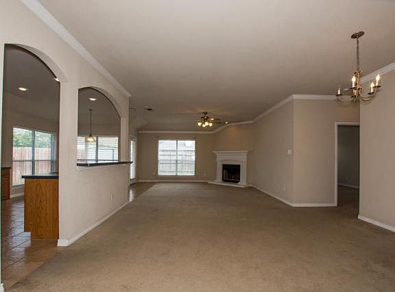 4th image of 612 McNeill Ln