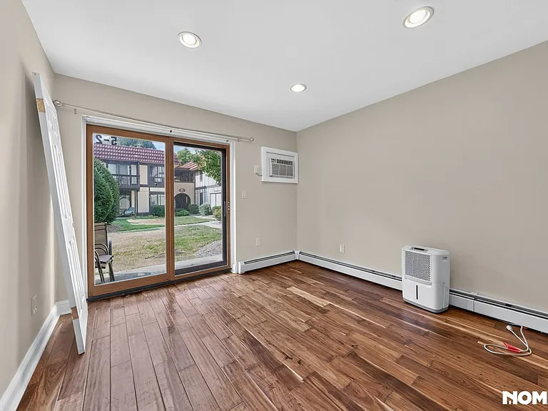 5 Loudon Dr #2 — Photo 16