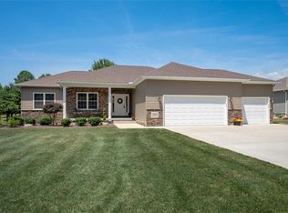 2115 Stonegate Dr, Cortland, OH 44410