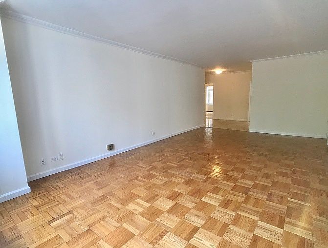1st image of 210 Central Park S APT 2A