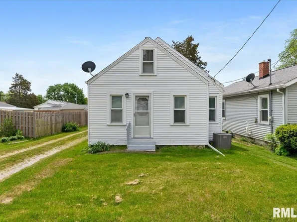 1812 27 1/2 Ave, East Moline, IL 61244