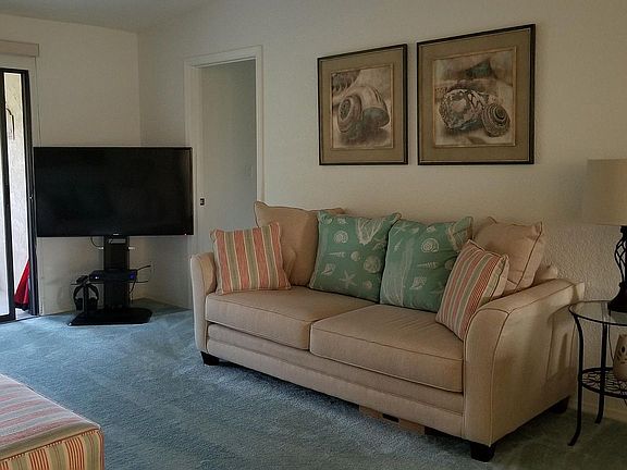 3rd image of 4044 Oakview Dr #F1