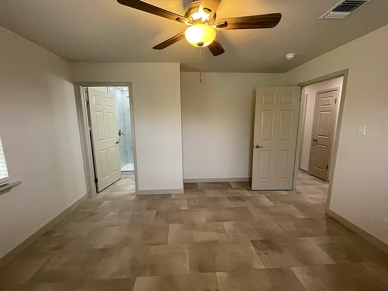 109 Green Meadows Blvd — Photo 11