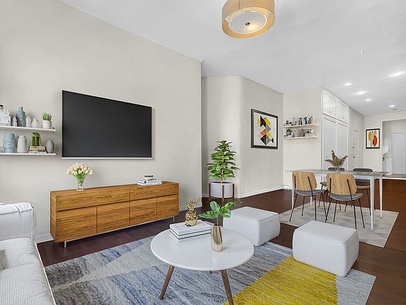 5th image of 300 W 17th St APT 5D