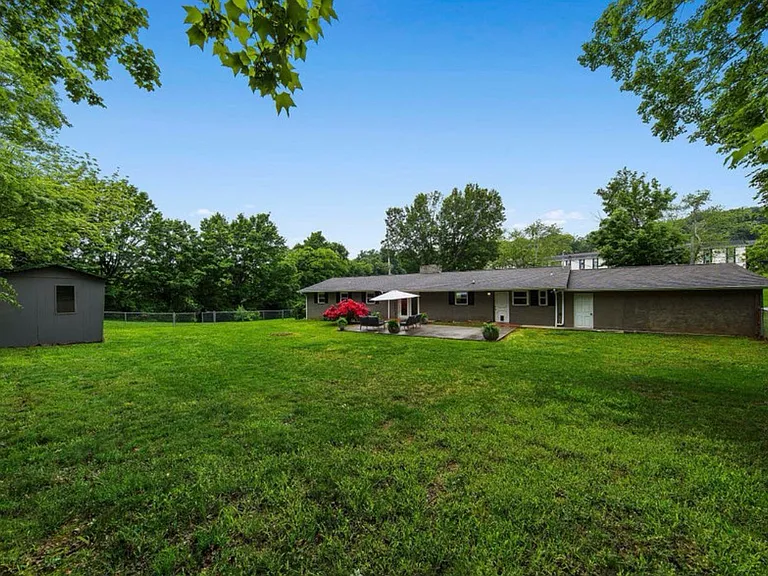 4908 Lonas Dr — Photo 14