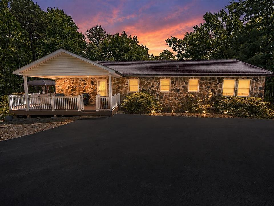 1st image of 55 Molenda Cir