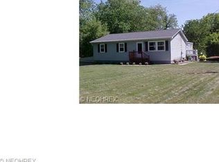 2154 Beach Dr, Akron, OH 44312