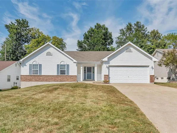 3173 Moss Pointe Dr, Saint Charles, MO 63303