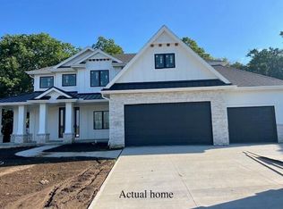 11 Balsam Cir, Council Bluffs, IA 51503