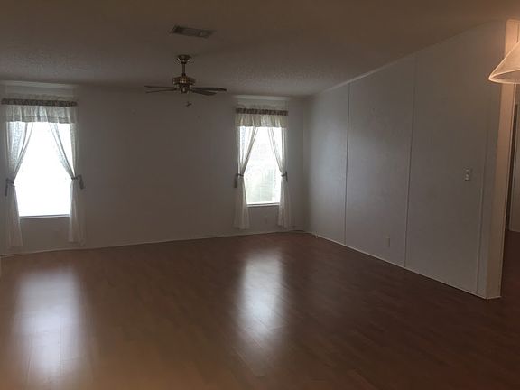 3rd image of 3715 Binnacle Dr
