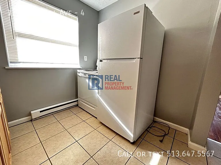 1218 Purcell Ave #4 — Photo 9
