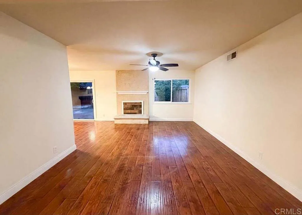 4 bed, 111 sqft, $2,000 — Photo 3