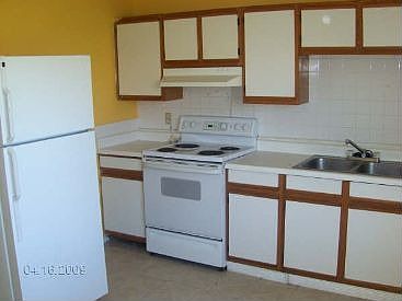 3rd image of 4742 Kelmar Dr