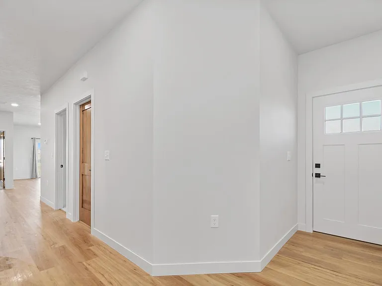622 W Matthew Trl — Photo 4