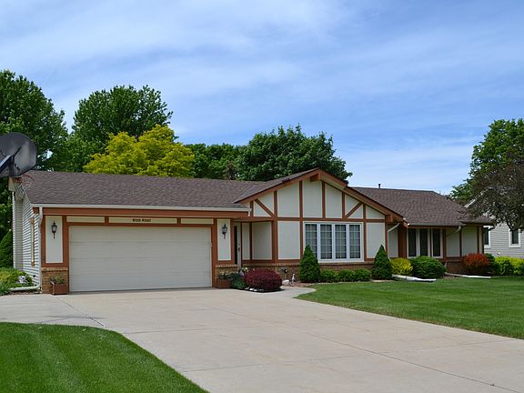 3rd image of W225N2657 Alderwood Ln