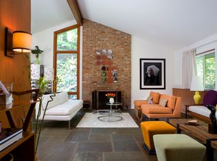 11 Ferncliff Rd, Cos Cob, CT 06807