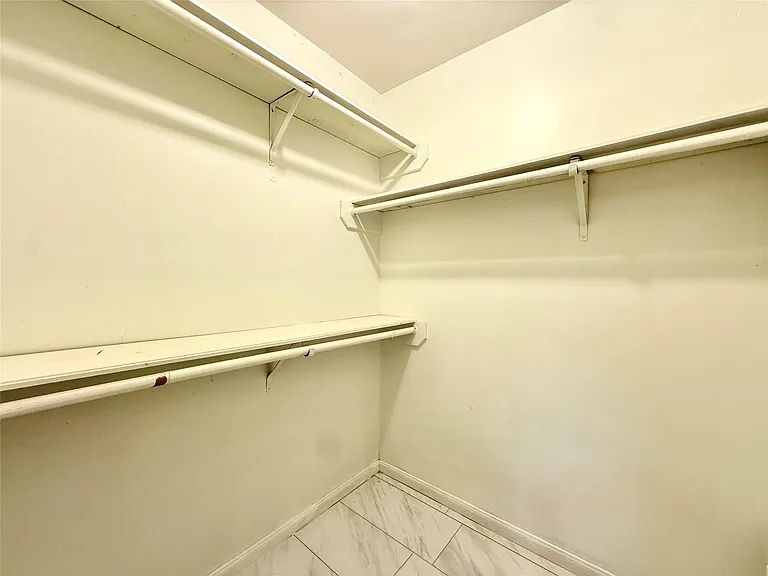 9002 Sabastian Dr — Photo 25