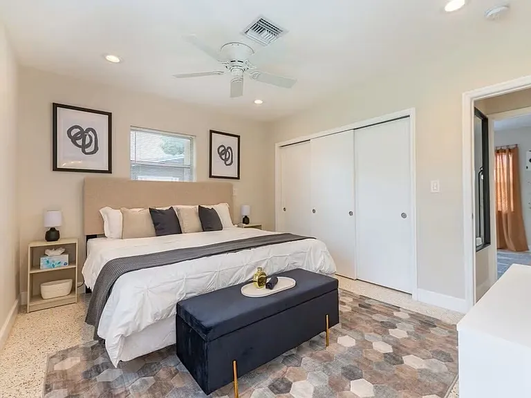 176 SE 27th Pl — Photo 11