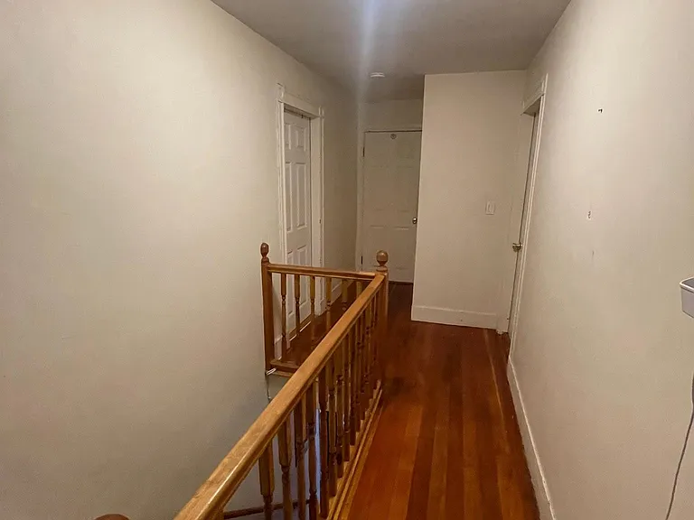 25 Curtis St — Photo 15