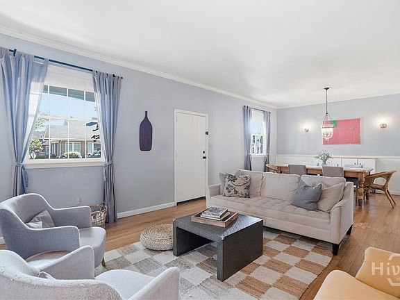4th image of 404 E 51st Street