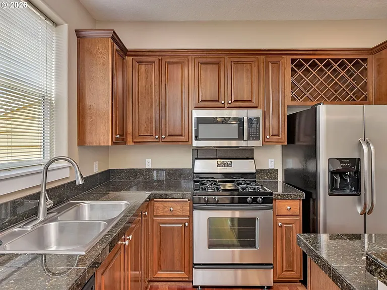 830 NW Council Dr — Photo 6