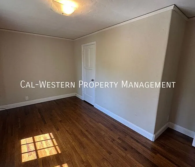 1385 Newport Ave — Photo 63