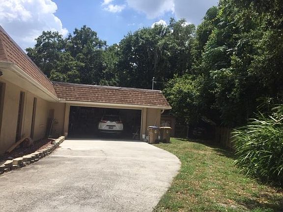 4th image of 1158 E Lake Shore Blvd