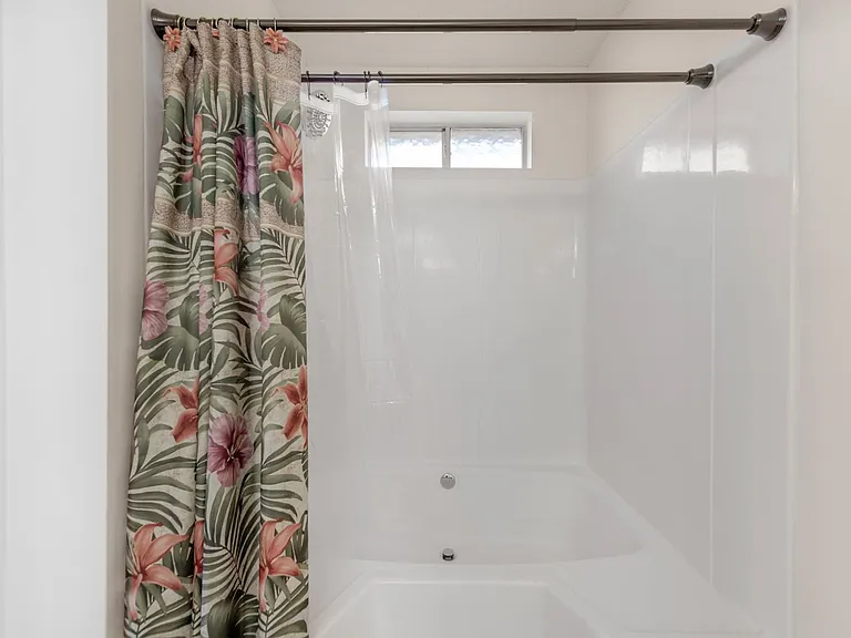 9568 Brentwood Blvd — Photo 23