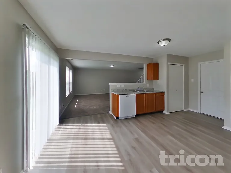 6245 Monteo Dr — Photo 4