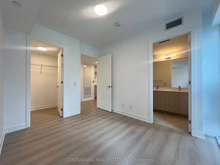 100 Queen St E #2211 — Photo 5
