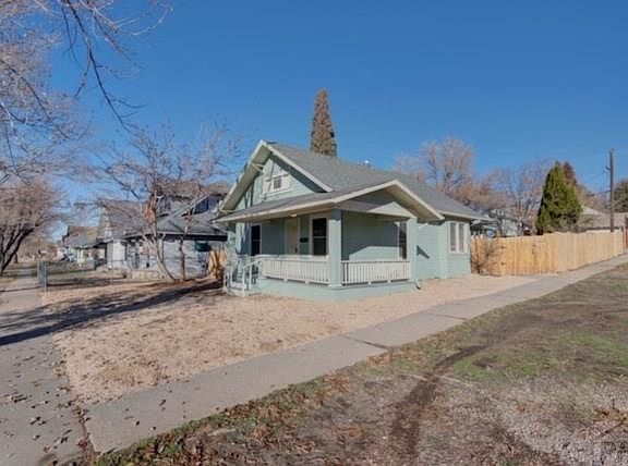 5th image of 927 E 10th St
