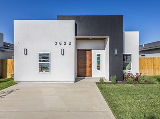 3822 Yoyis St, Laredo, TX 78046