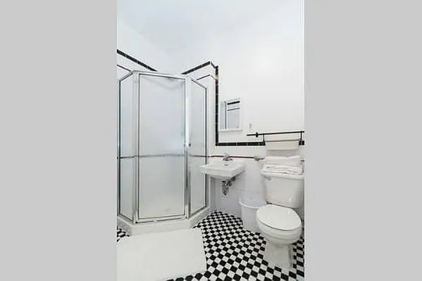 Rented by Dream Space Realty | media 20