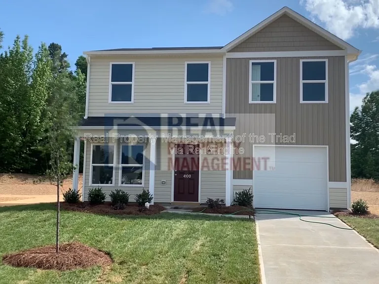 4100 Devonwood Ct — Photo 1