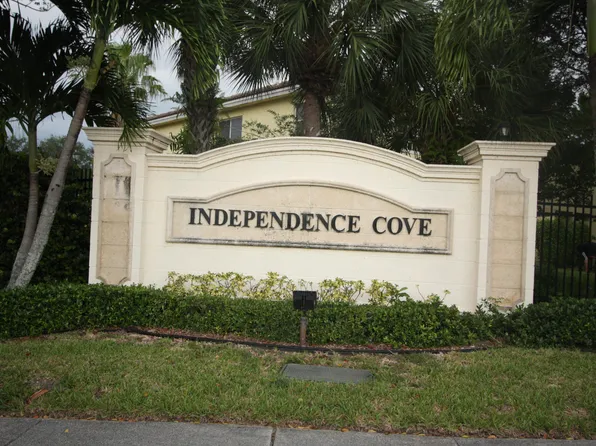 945 Imperial Lake Road, West Palm Beach, FL 33413