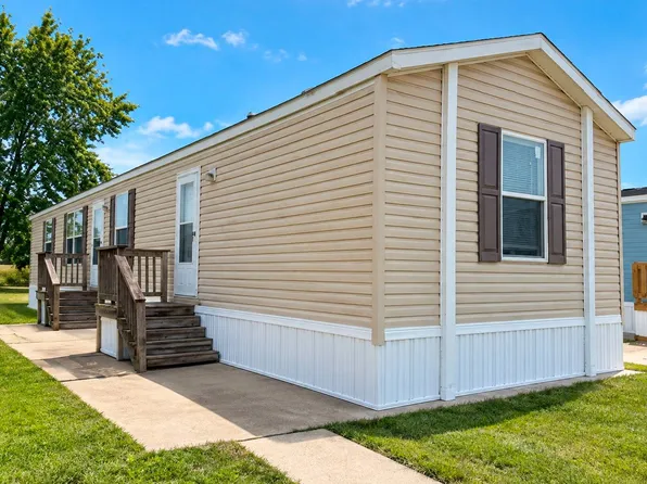 7024 E 9th Pl #194, Lake Station, IN 46405