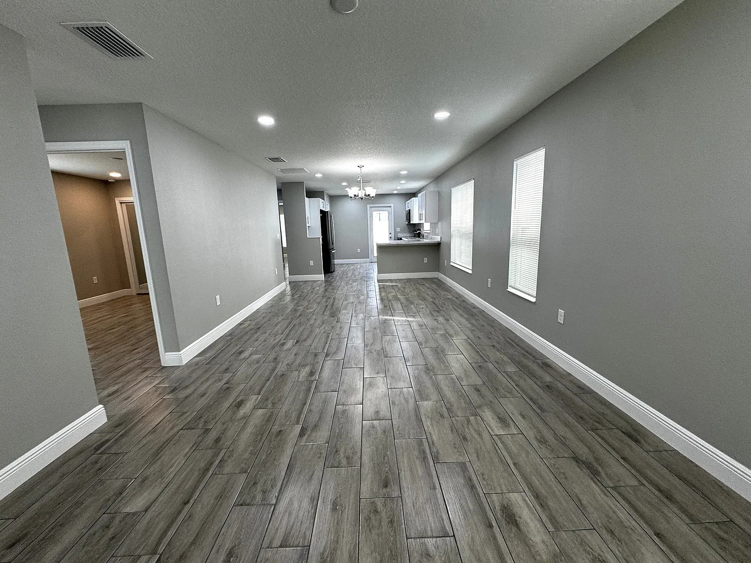 Newly built 3 Beds 2 Baths Vouchers accepted — Photo 4