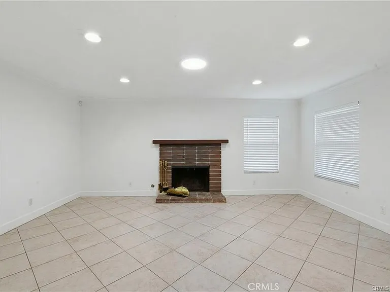 937 N Greenpark Ave — Photo 10