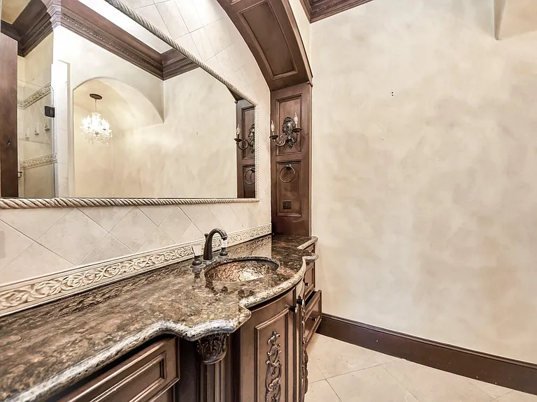 11103 Memorial Dr — Photo 40