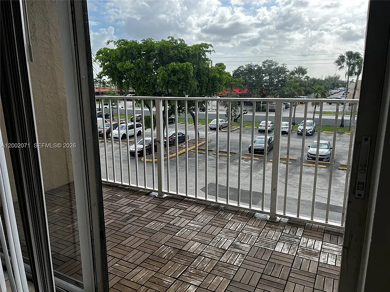5102 NW 79th Ave #307 — Photo 5