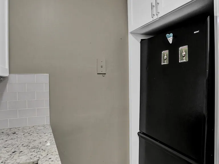600 NE 7th Ave #8 — Photo 11