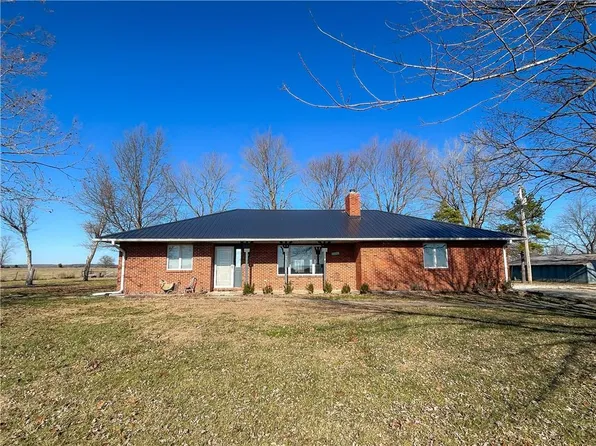 20340 State Highway 52, Pleasanton, KS 66075