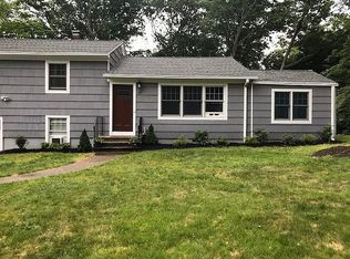 24 Rock Ridge Rd, Fairfield, CT 06824