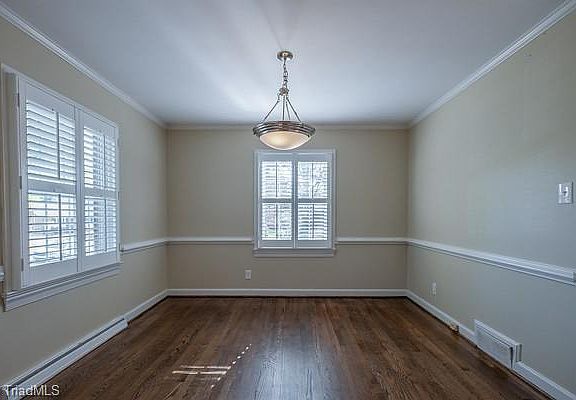 5th image of 1229 Onslow Dr