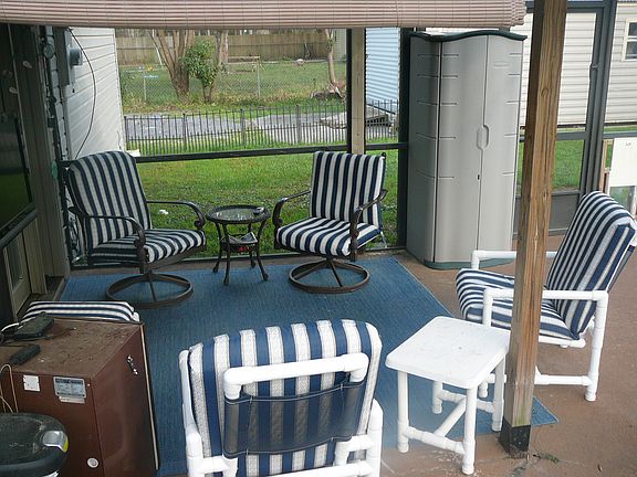 Covered, screened Patio