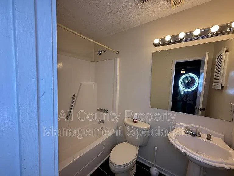 1002 Creekside Way — Photo 9