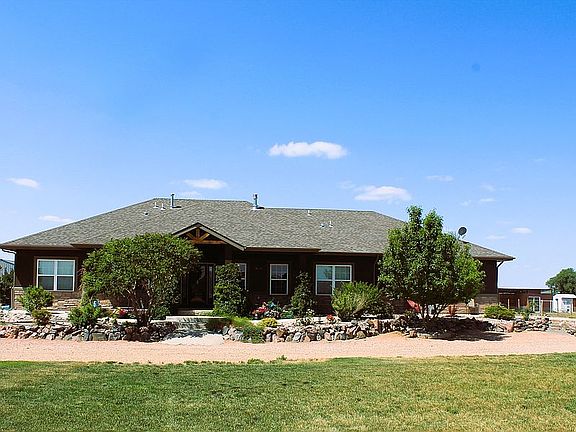 Front with large yard