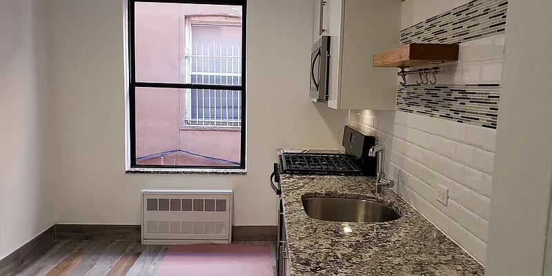 Rented by Rapid Realty Cobble Hill | media 3