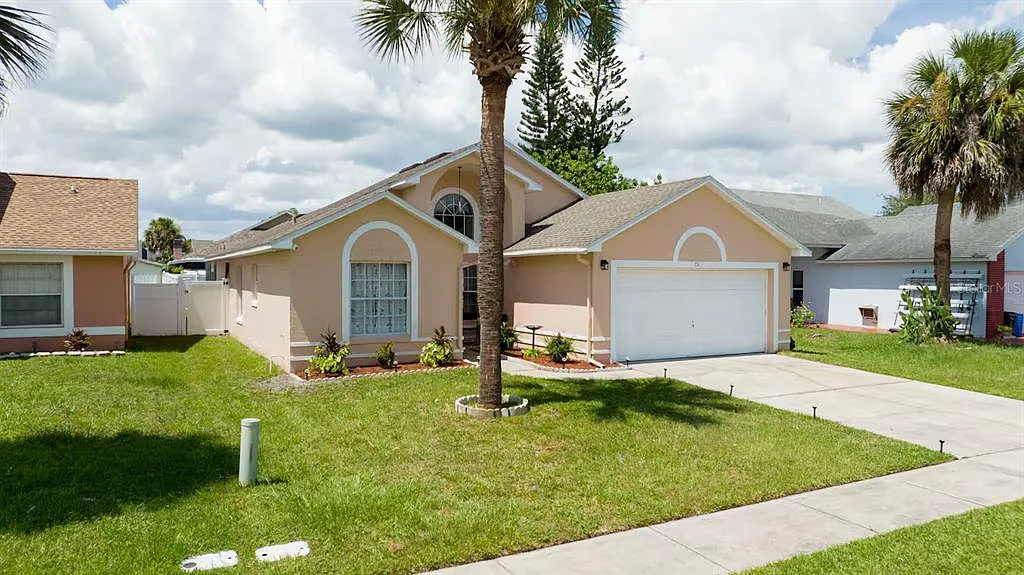 3 bed, 2.0 bath, 1344 sqft, $2,750 — Photo 1