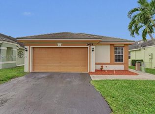 2655 Arborwood Rd, Davie, FL 33328
